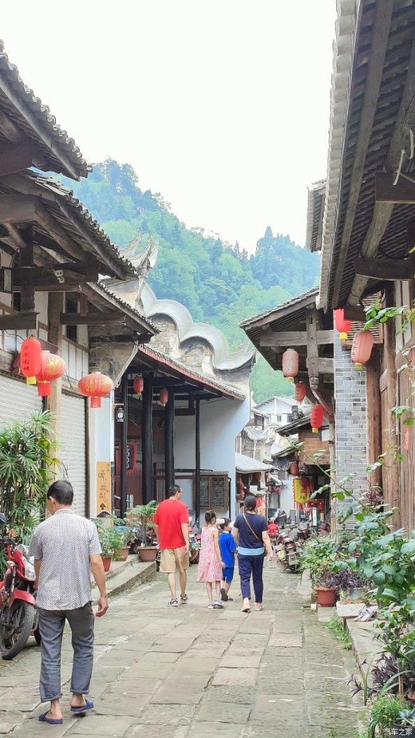 重庆忠县:推出暖心服务 保障外出务工人员安全返乡